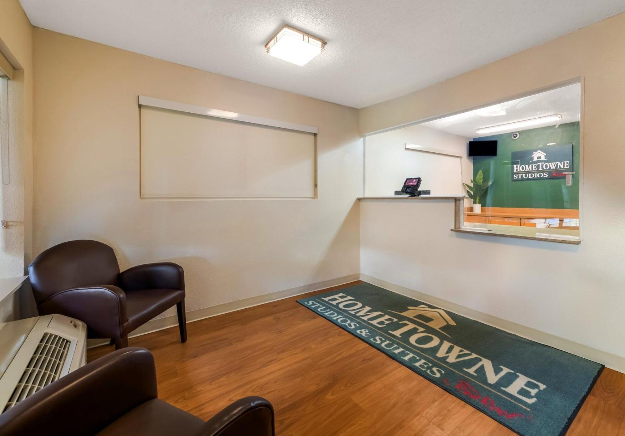 Hometowne Studios By Red Roof Orlando - Ucf Area Alafaya Extérieur photo
