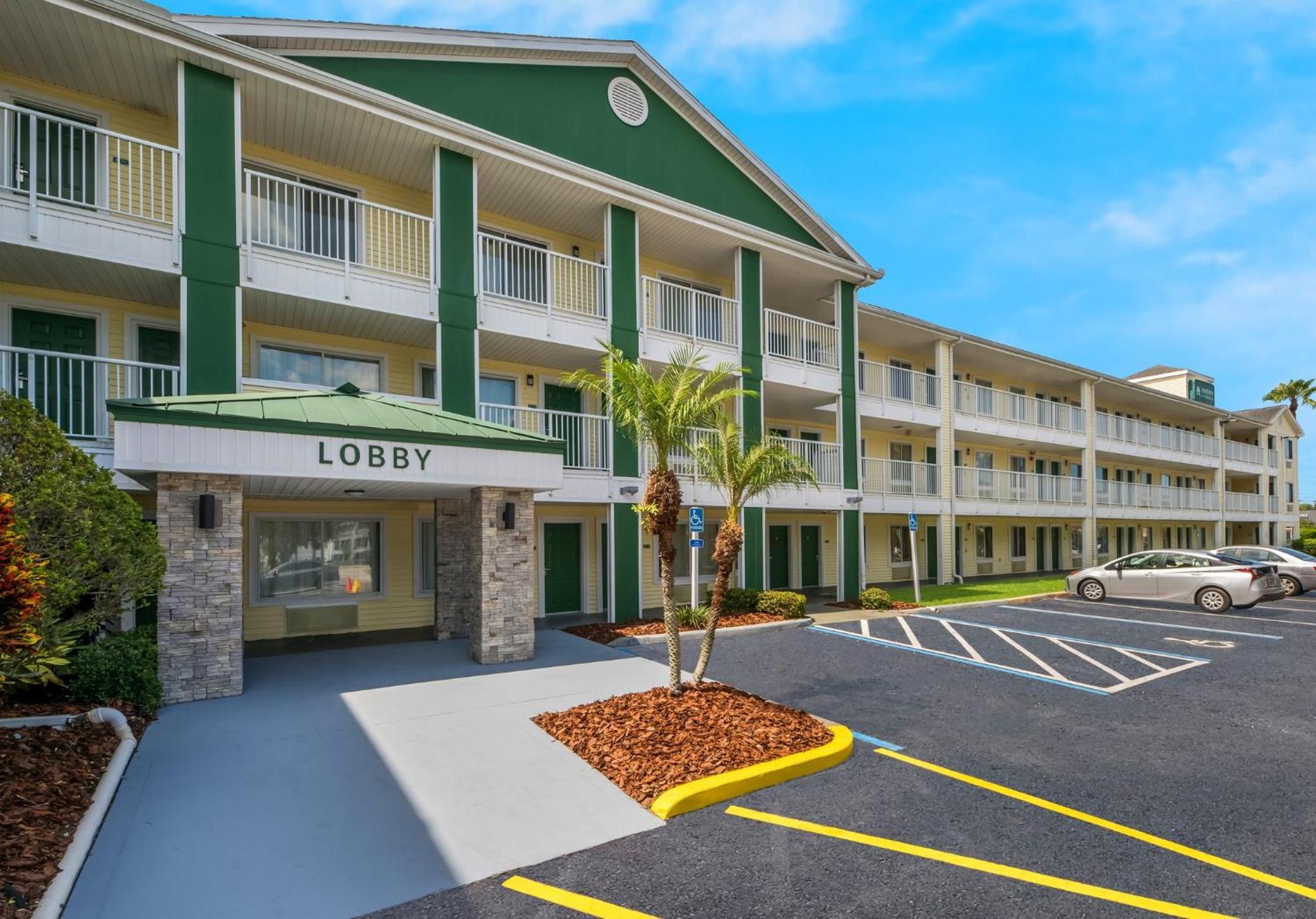 Hometowne Studios By Red Roof Orlando - Ucf Area Alafaya Extérieur photo