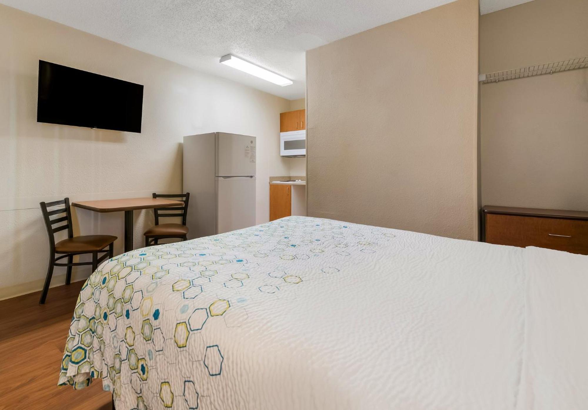 Hometowne Studios By Red Roof Orlando - Ucf Area Alafaya Extérieur photo