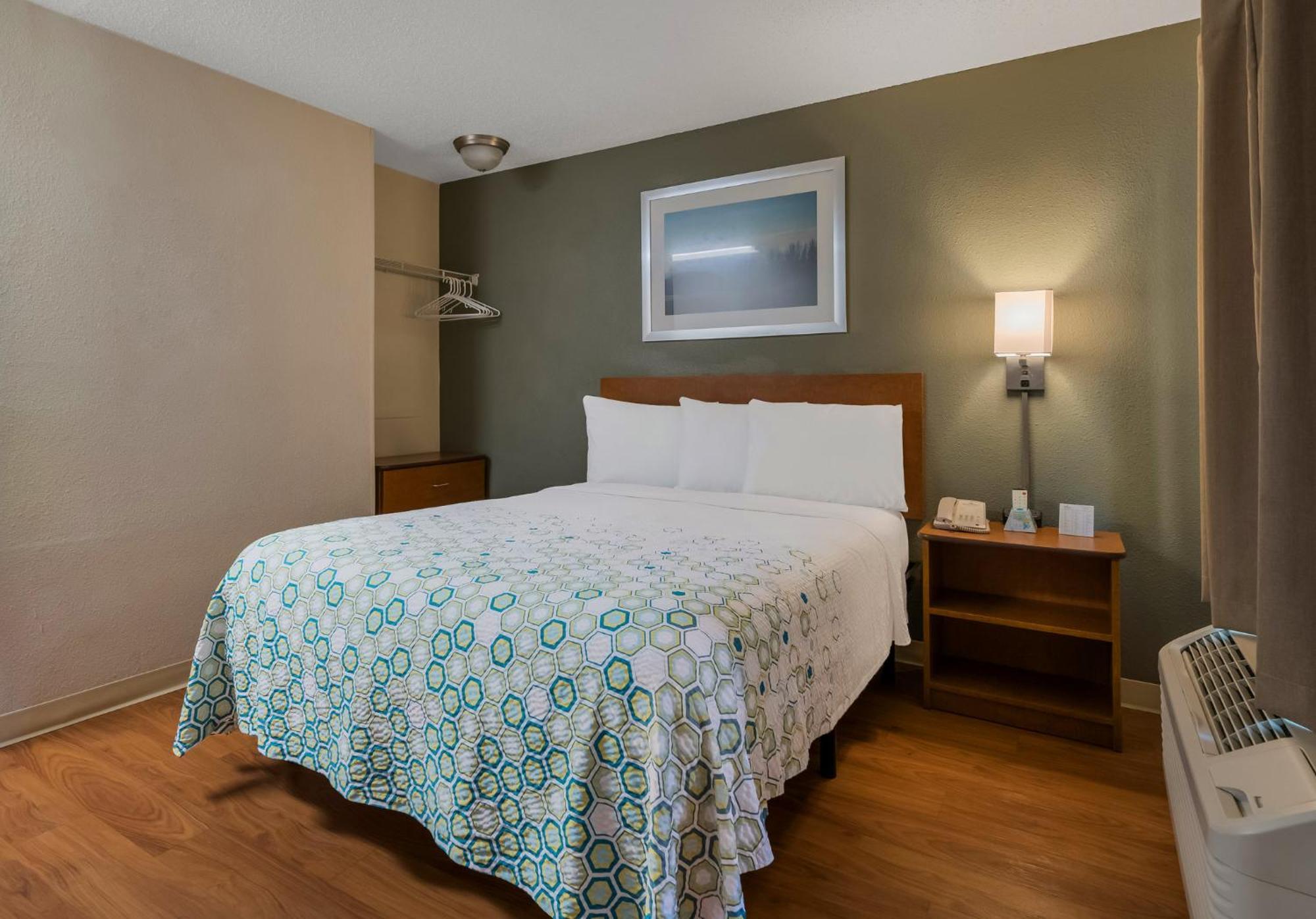 Hometowne Studios By Red Roof Orlando - Ucf Area Alafaya Extérieur photo
