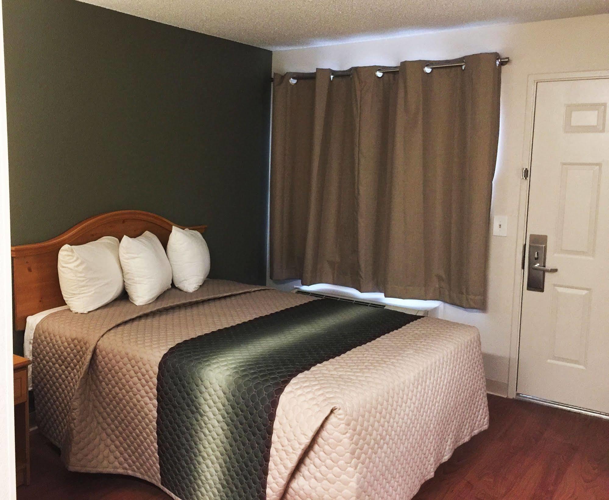 Hometowne Studios By Red Roof Orlando - Ucf Area Alafaya Extérieur photo